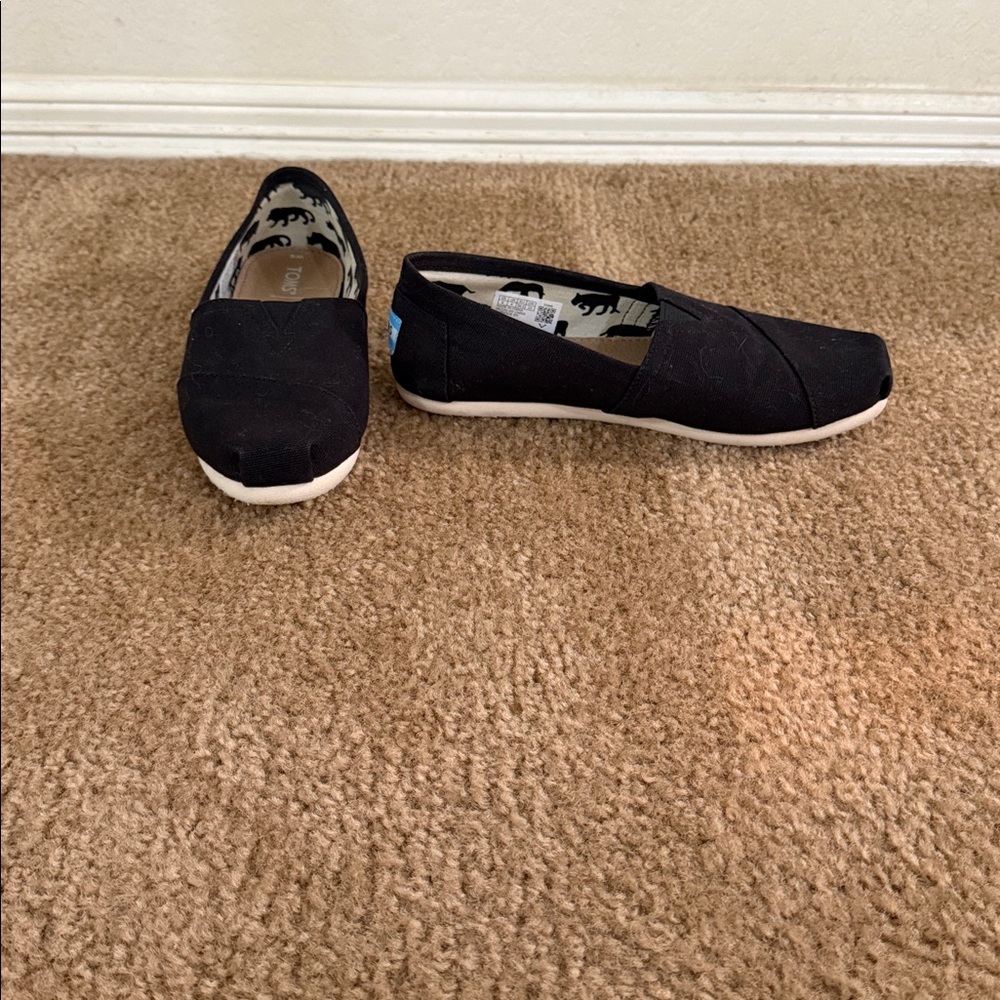 Toms Black Canvas Loafers